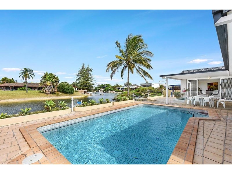 31 Sophie Avenue, Broadbeach Waters QLD 4218