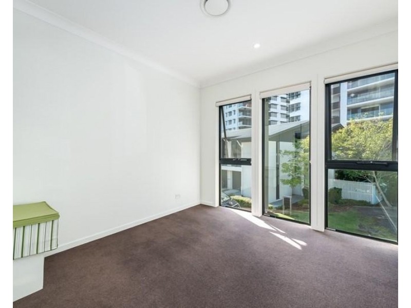 74 Easthill Drive, Robina QLD 4226