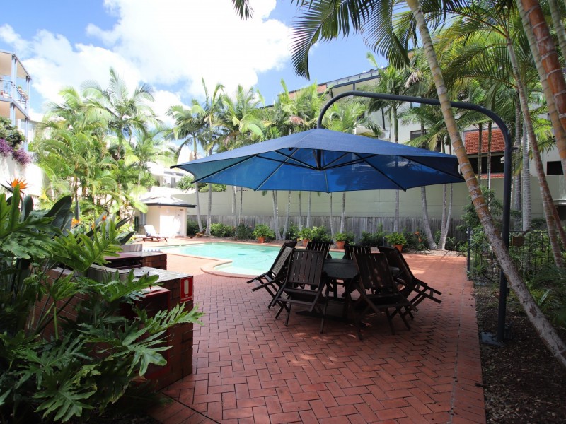 165 SYDNEY STREET, New Farm QLD 4005