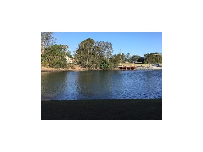 181/215 Cottesloe Drive, Mermaid Waters QLD 4218