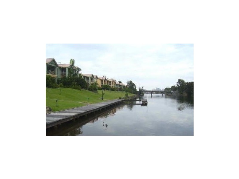 181/215 Cottesloe Drive, Mermaid Waters QLD 4218