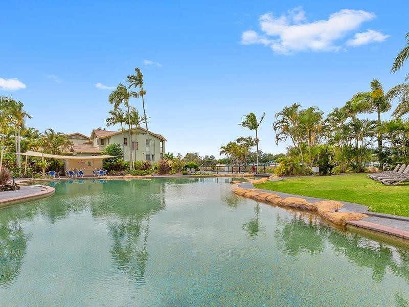 181/215 Cottesloe Drive, Mermaid Waters QLD 4218