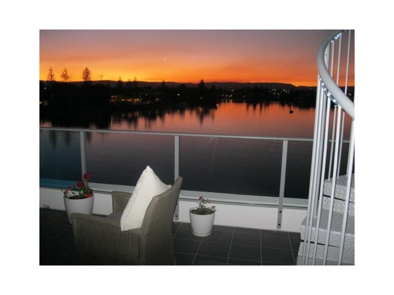 30-32 Paradise Island, Surfers Paradise QLD 4217