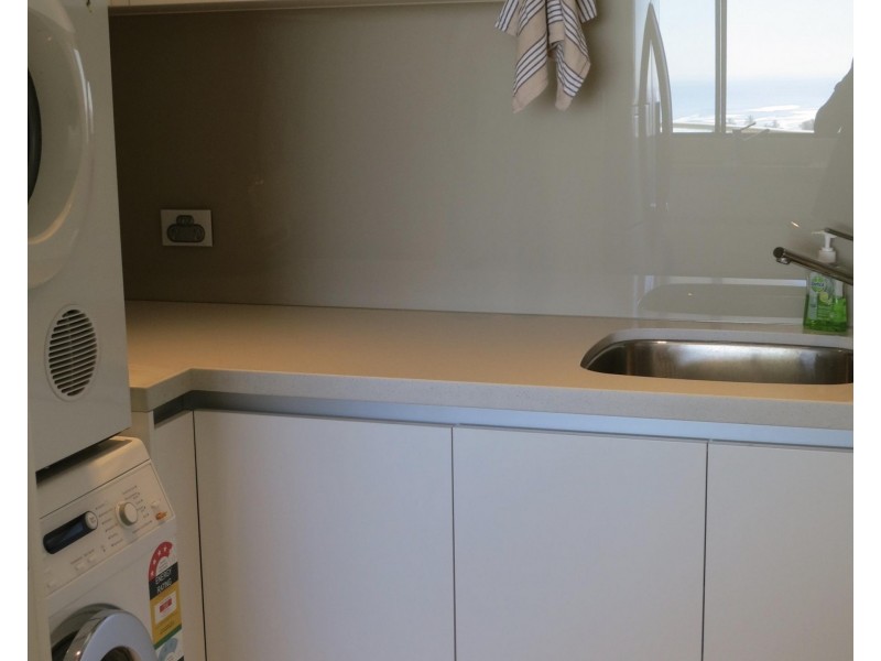 62/3 Cunningham Ave, Main Beach QLD 4217