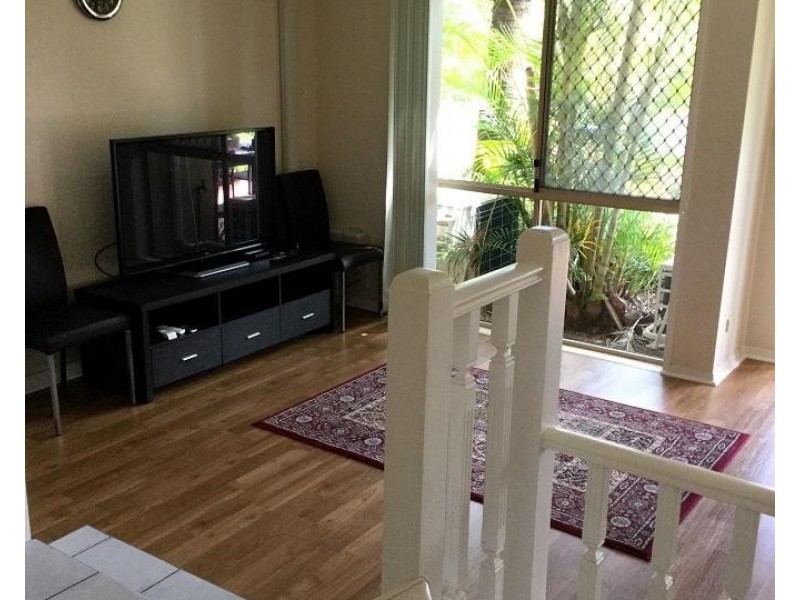 152 Palm Meadows Drive, Carrara QLD 4211