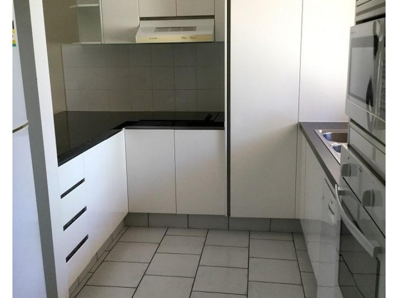 152 Palm Meadows Drive, Carrara QLD 4211