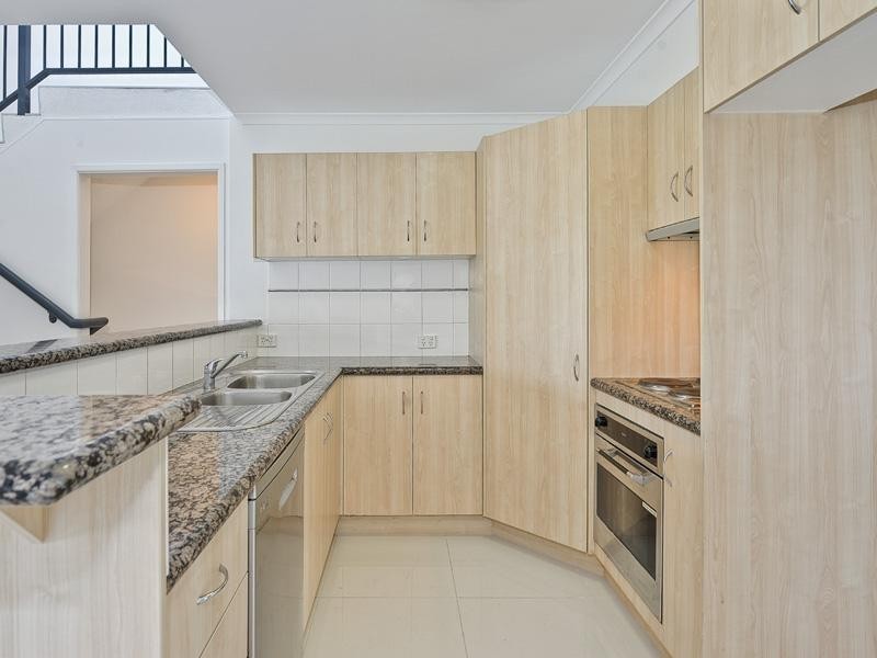 165 SYDNEY STREET, New Farm QLD 4005