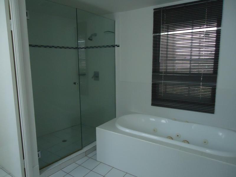 15 Goodwin Street, Kangaroo Point QLD 4169
