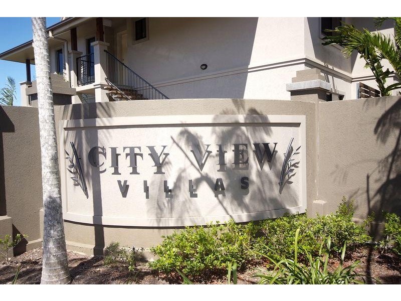 2/1 Robson Street, Mooroobool QLD 4870