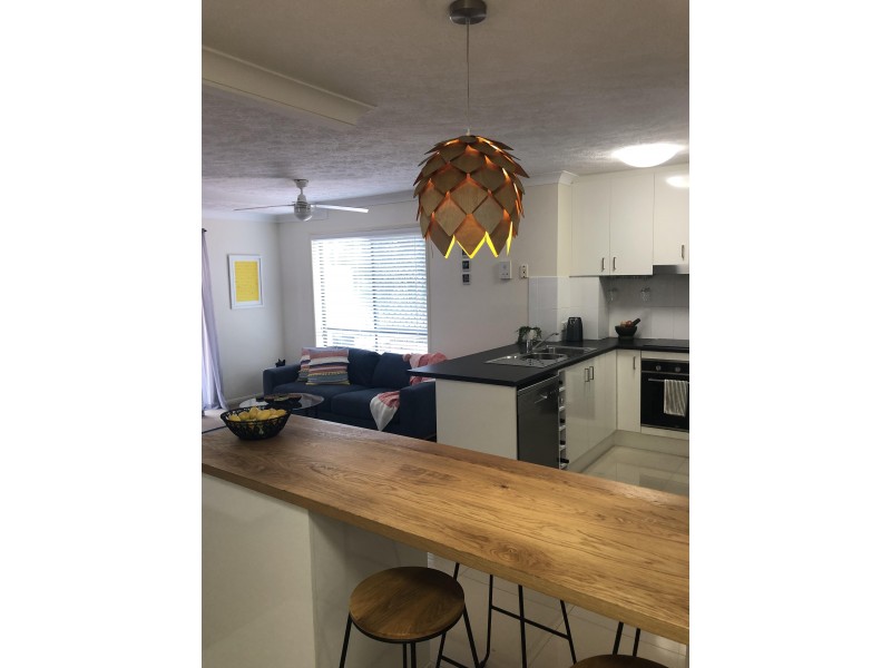 16-24 Purli Street, Chevron Island QLD 4217
