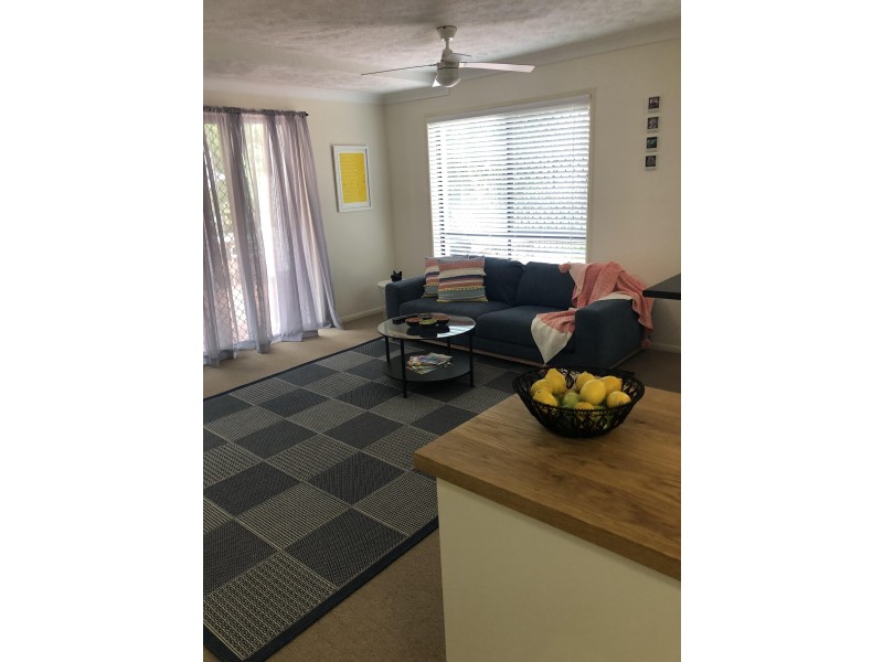 16-24 Purli Street, Chevron Island QLD 4217