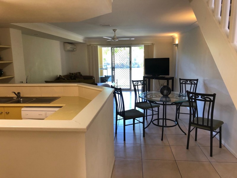 181/215 Cottesloe Drive, Mermaid Waters QLD 4218