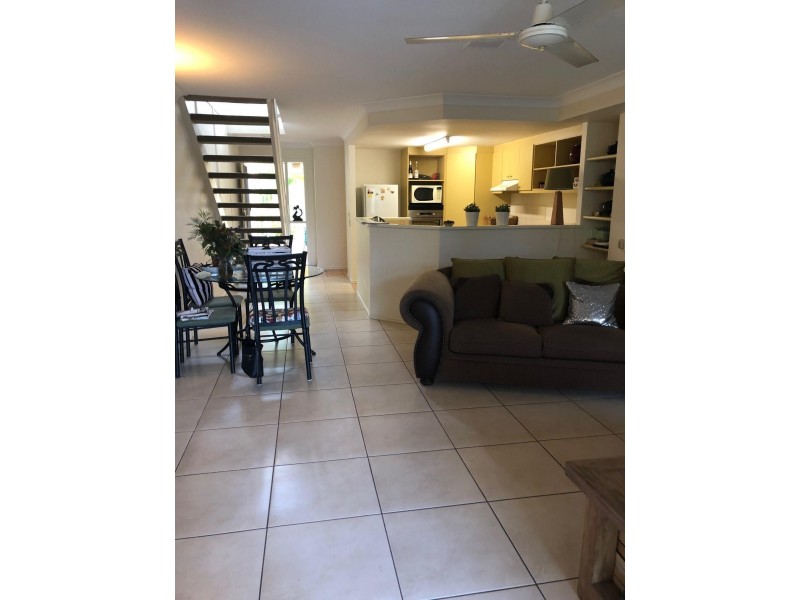 181/215 Cottesloe Drive, Mermaid Waters QLD 4218