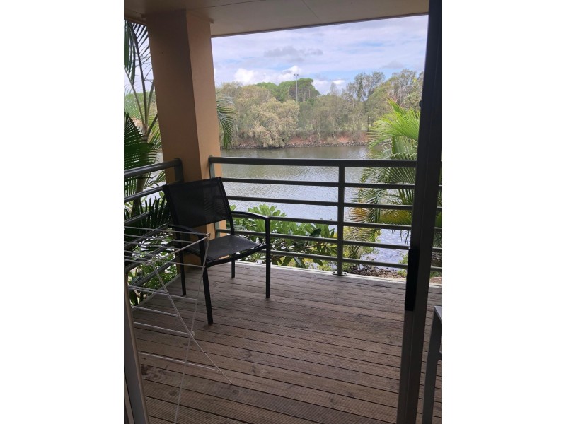 181/215 Cottesloe Drive, Mermaid Waters QLD 4218