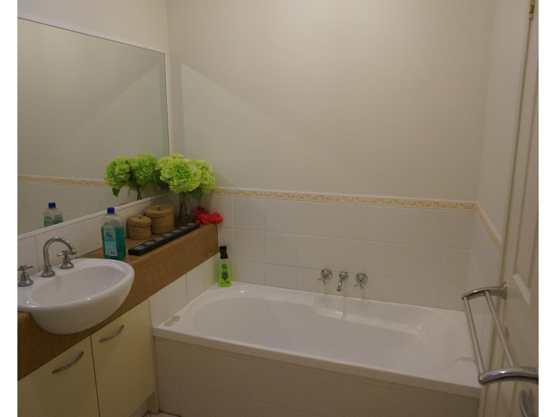 Carrara QLD 4211