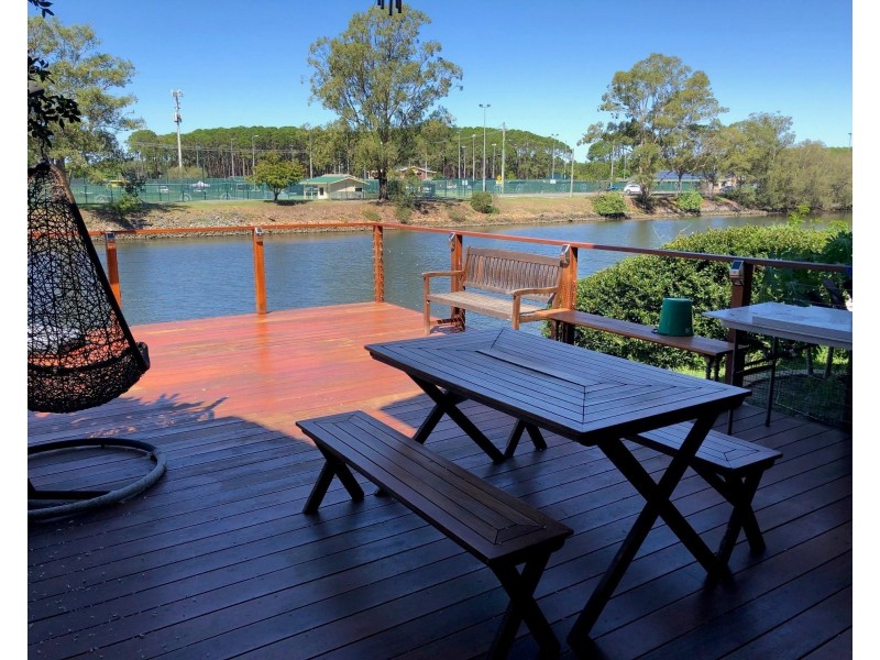 065/215 Cottesloe Drive, Mermaid Waters QLD 4218