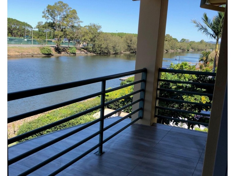 065/215 Cottesloe Drive, Mermaid Waters QLD 4218