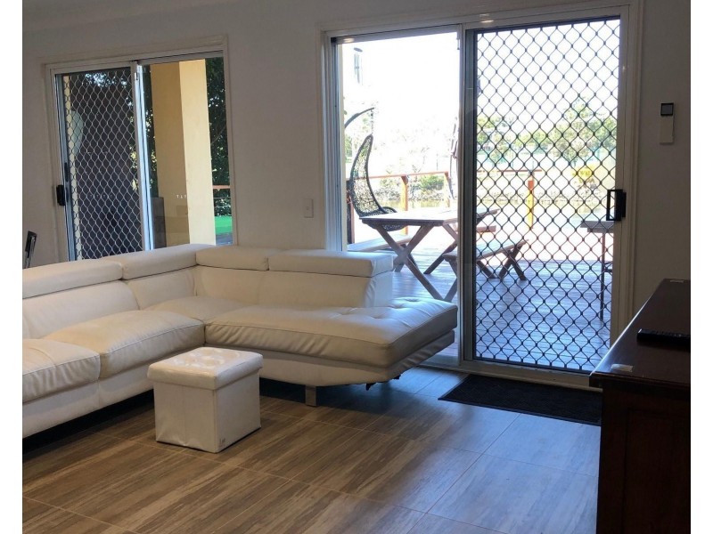 065/215 Cottesloe Drive, Mermaid Waters QLD 4218