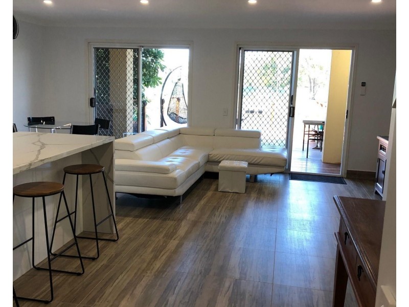 065/215 Cottesloe Drive, Mermaid Waters QLD 4218