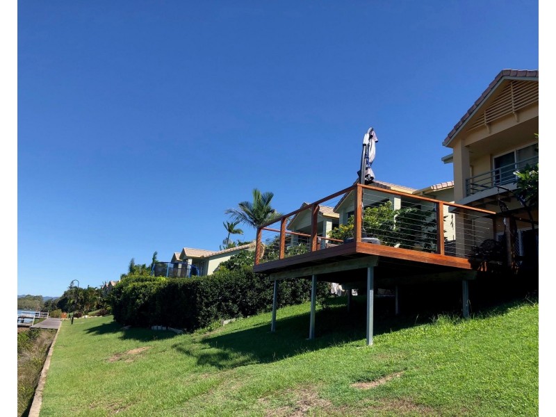 065/215 Cottesloe Drive, Mermaid Waters QLD 4218