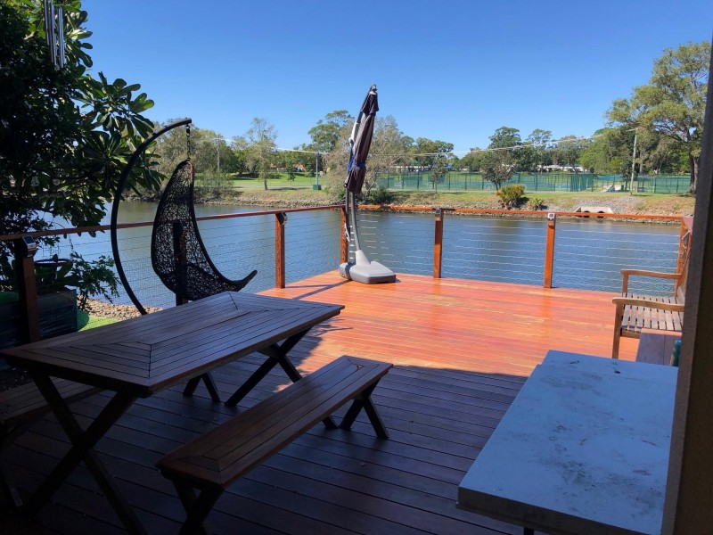 215 Cottesloe Drive, Mermaid Waters QLD 4218