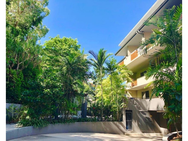 1/521-525 Varley St, Yorkeys Knob QLD 4878
