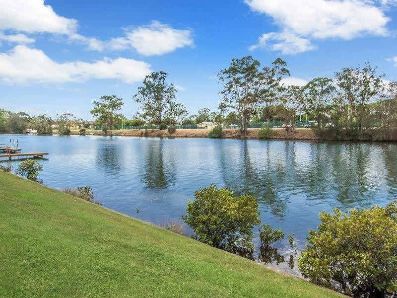 50/215 Cottesloe Drive, Mermaid Waters QLD 4218