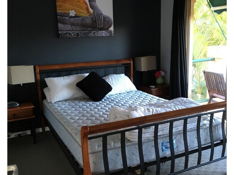 152 Palm Meadows Drive, Carrara QLD 4211