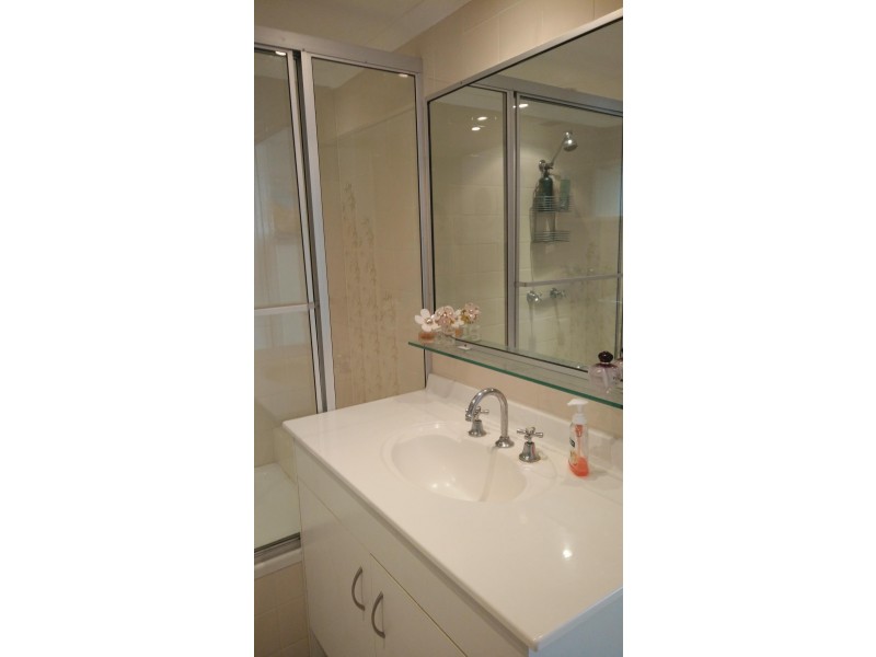 67 Ferny Avenue, Surfers Paradise QLD 4217