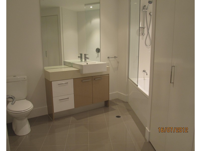 30-32 Paradise Island, Surfers Paradise QLD 4217