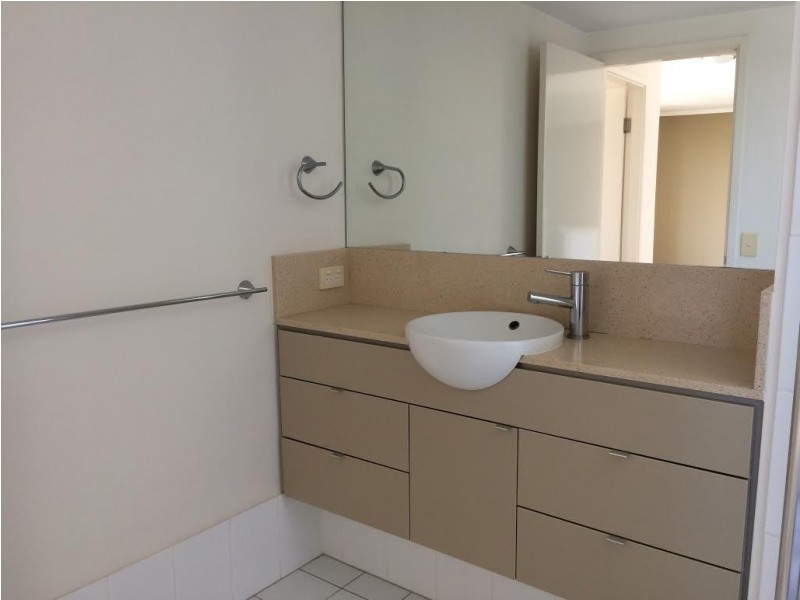 1047/18 Manning St, Milton QLD 4064