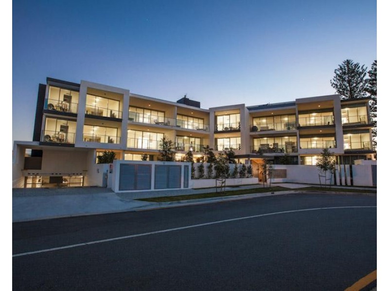 30-32 Paradise Island, Surfers Paradise QLD 4217