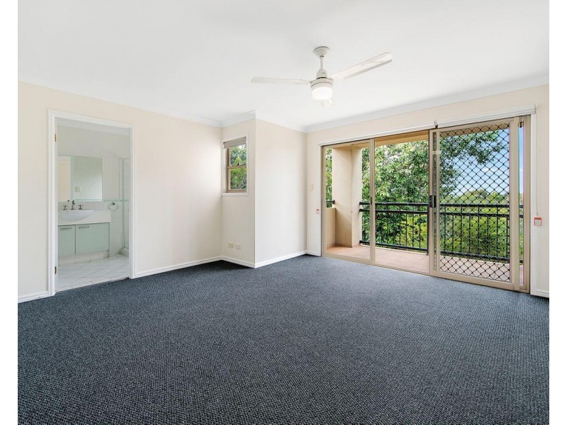 Carrara QLD 4211