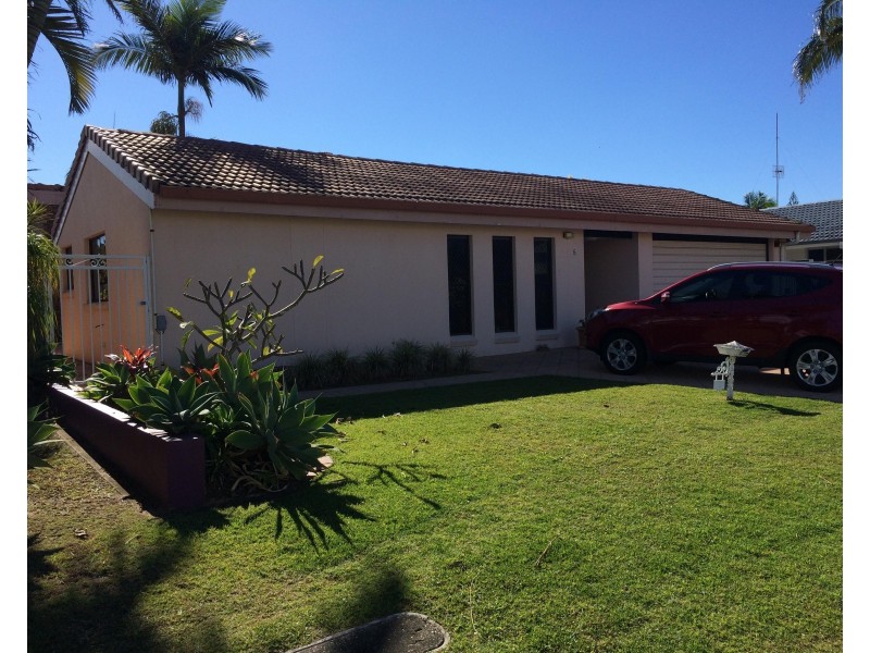 5 Mackerel Crt, Palm Beach QLD 4221