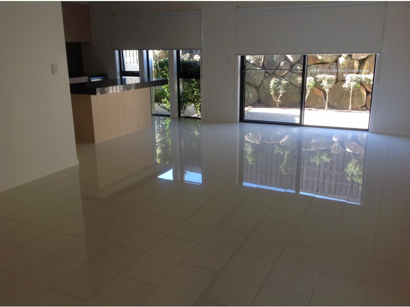 49 Easthill Drive, Robina QLD 4226