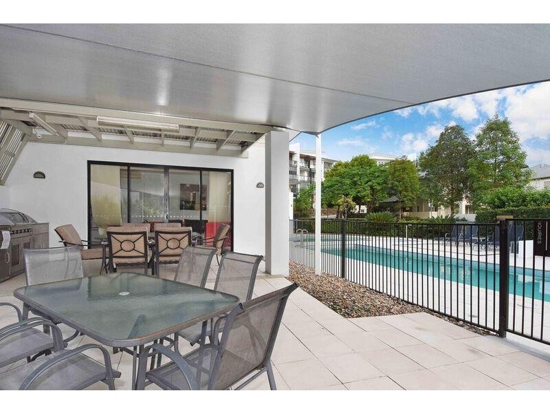 49 Easthill Drive, Robina QLD 4226