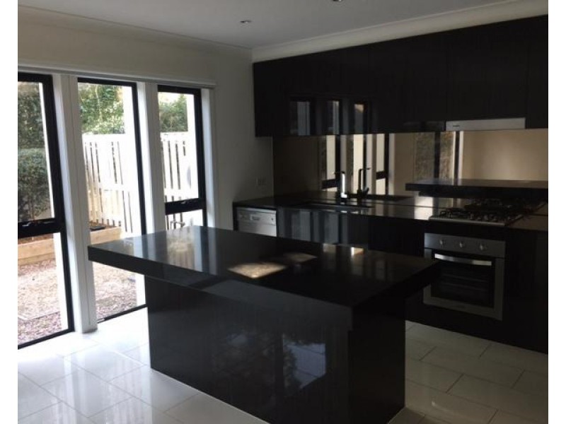 42 Easthill Drive, Robina QLD 4226