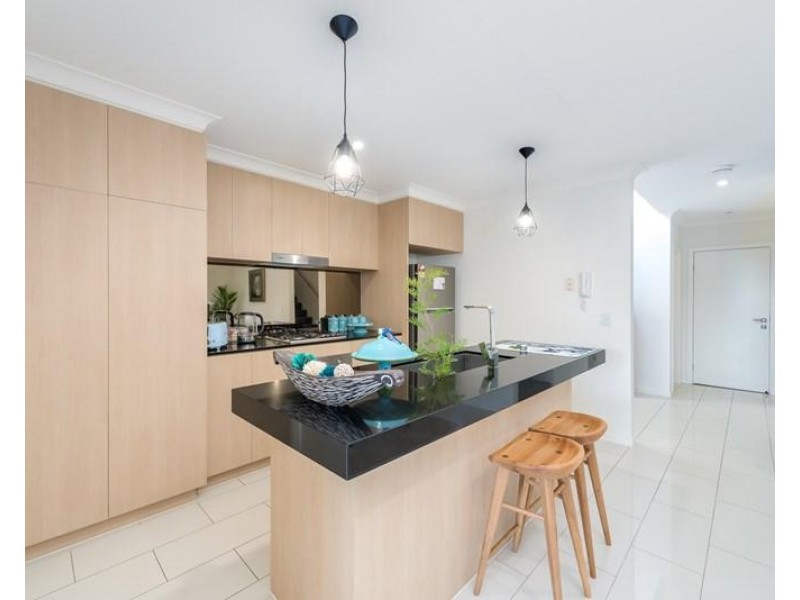 52 Easthill Drive, Robina QLD 4226