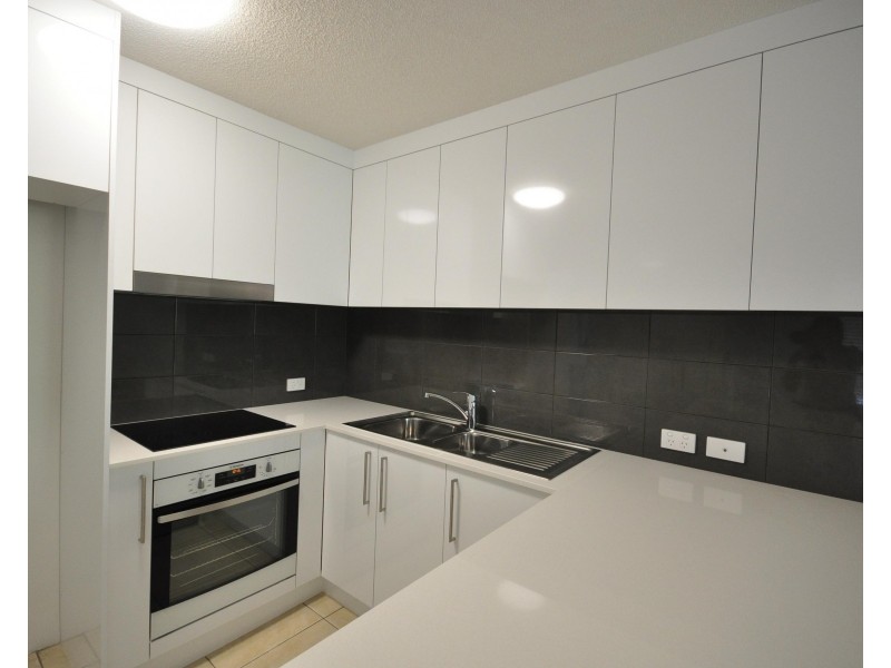 1/14-16 Maroubra Street, Maroochydore QLD 4558