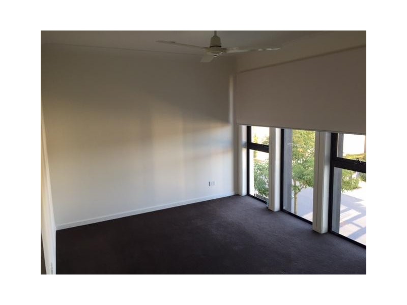 42 Easthill Drive, Robina QLD 4226