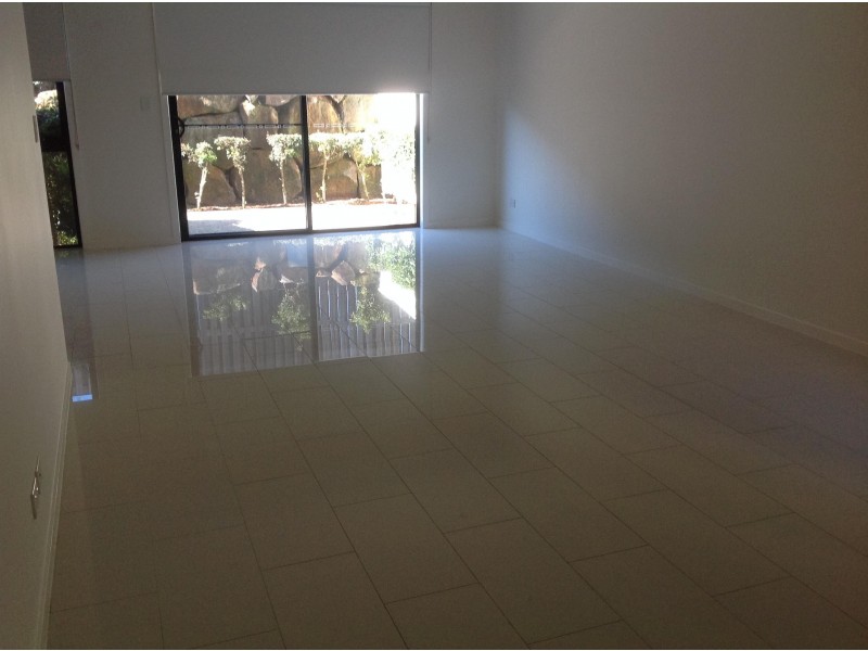 42 Easthill Drive, Robina QLD 4226