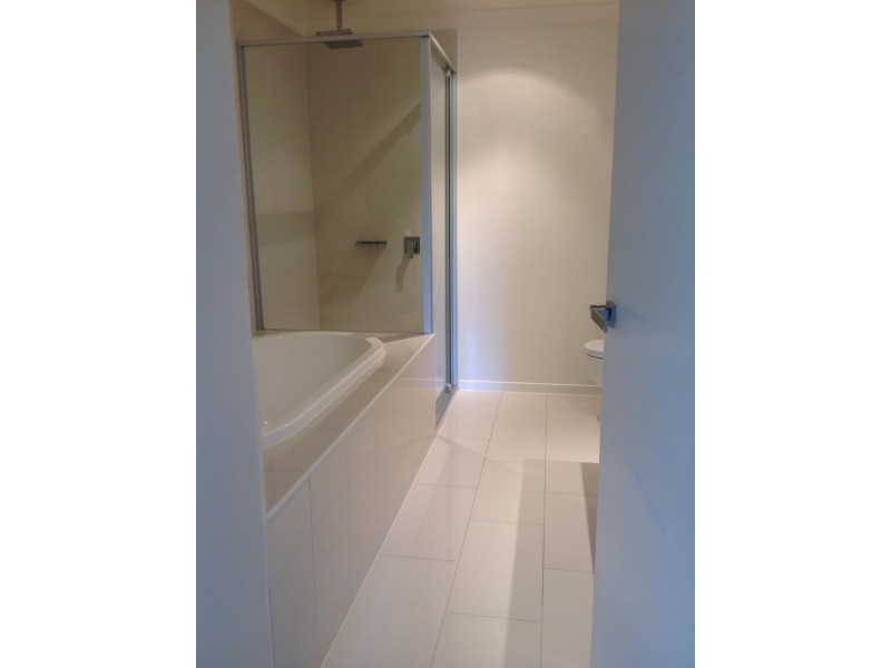 42 Easthill Drive, Robina QLD 4226