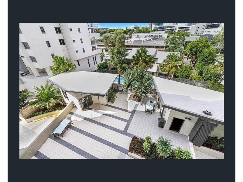 1043/18 Manning St, Milton QLD 4064