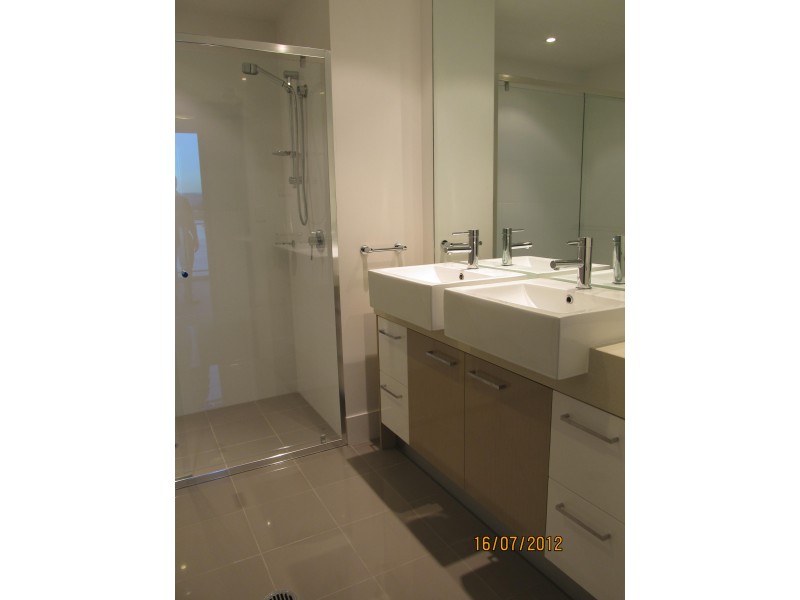 30-32 Paradise Island, Surfers Paradise QLD 4217