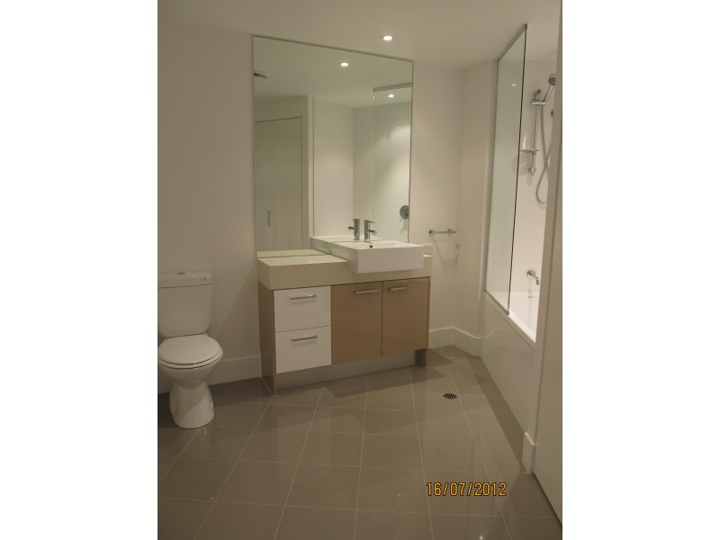 30-32 Paradise Island, Surfers Paradise QLD 4217