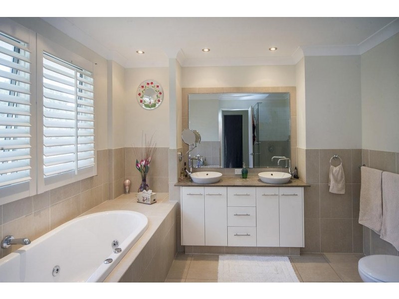 192 Easthill Drive, Robina QLD 4226