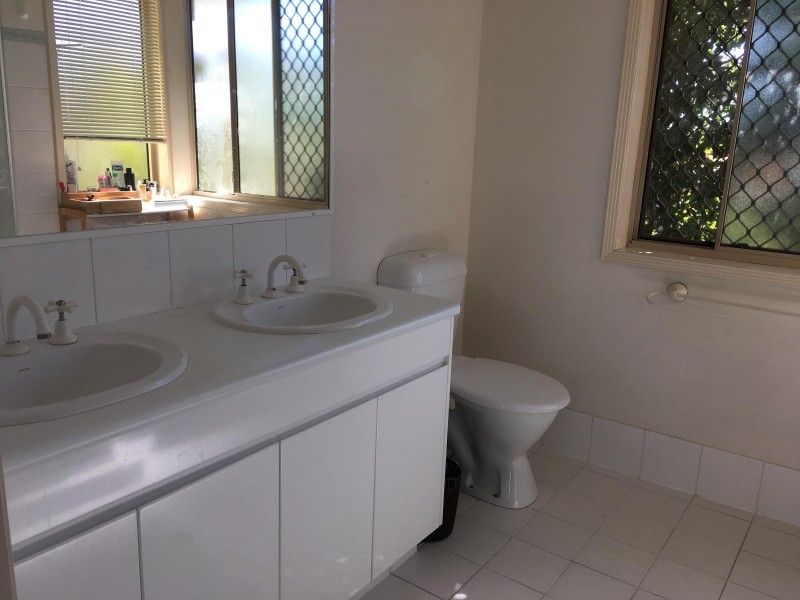 152 Palm Meadows Drive, Carrara QLD 4211