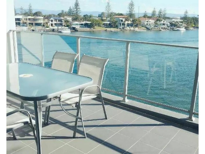 30-32 Paradise Island, Surfers Paradise QLD 4217