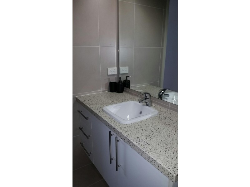 1003/122 Walker st, Townsville City QLD 4810