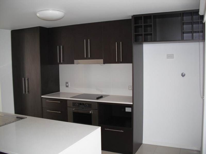 6 Valencio Boulevarde, Burleigh Waters QLD 4220